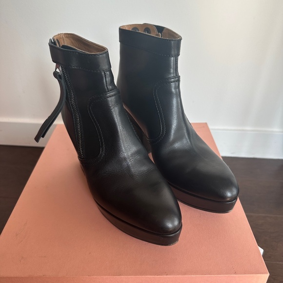 ACNE Studios Black heeled leather boot - Picture 1 of 7